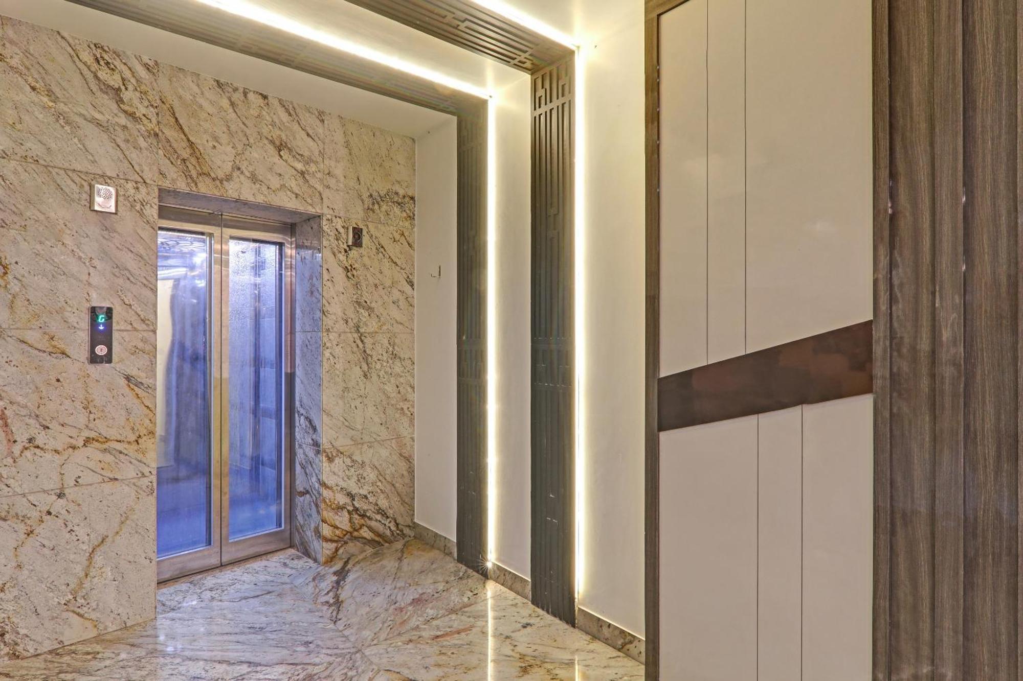 Super Townhouse Hotel Impact Chinhat Экстерьер фото